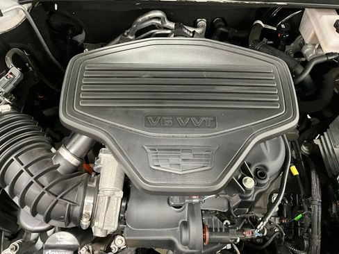 Used 2024 Cadillac XT6 Premium Luxury w/ LPO, Floor Liner Package image 29