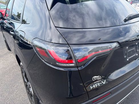 Used 2024 Honda HR-V Sport image 16
