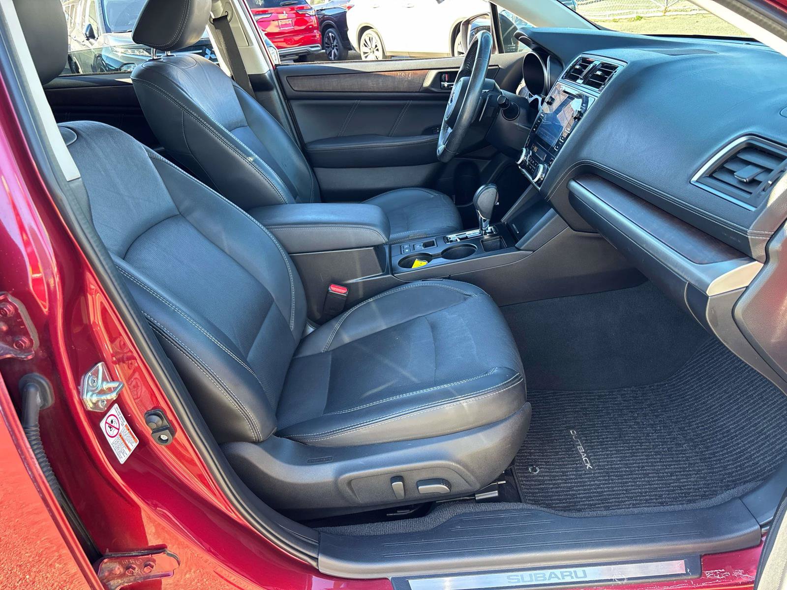 Used 2018 Subaru Outback 2.5i Limited AWD/4WD image 18