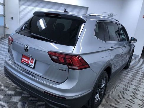 Used 2022 Volkswagen Tiguan SE image 35
