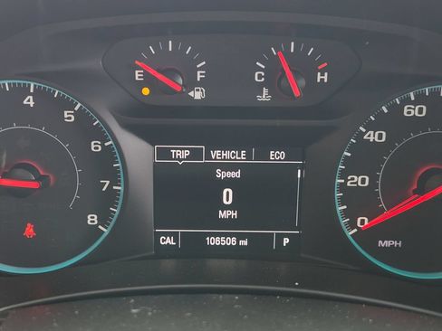 Used 2018 Chevrolet Equinox LT FWD image 17
