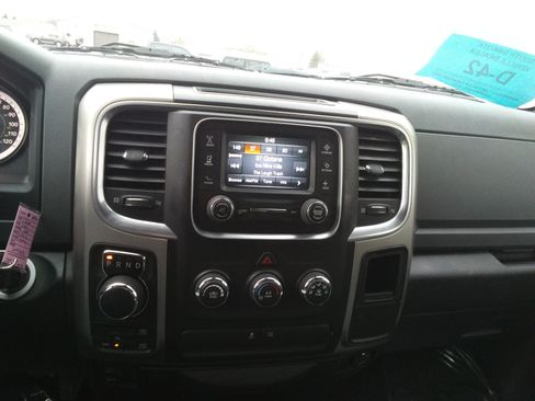 Used 2018 RAM 1500 Classic SLT image 15