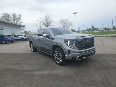 Used 2024 GMC Sierra 1500 Denali Ultimate AWD/4WD image 4