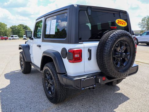 Used 2021 Jeep Wrangler Sport AWD/4WD image 3