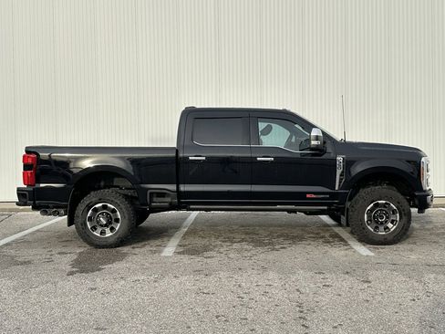 Used 2024 Ford F350 Platinum w/ Tremor Off-Road Package image 6