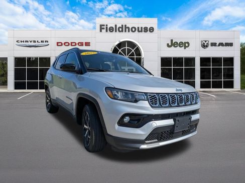 Used 2025 Jeep Compass Limited AWD/4WD image 8