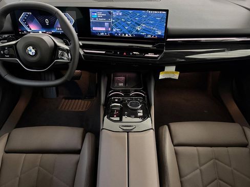 New 2026 BMW 530i w/ Premium Package image 15