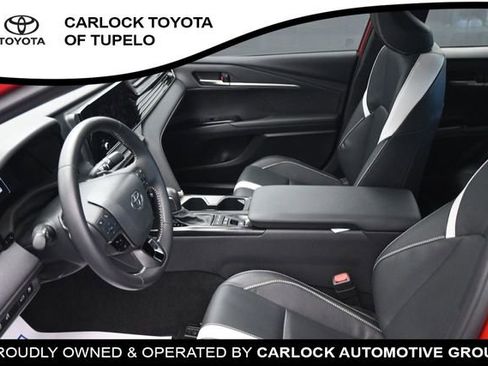 Used 2025 Toyota Camry SE w/ Convenience Package FWD image 11