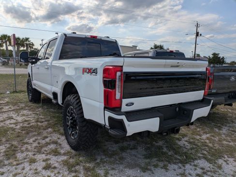 Used 2025 Ford F350 Platinum w/ FX4 Off-Road Package AWD/4WD image 5