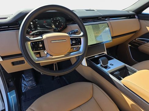 New 2026 Land Rover Range Rover SE image 16
