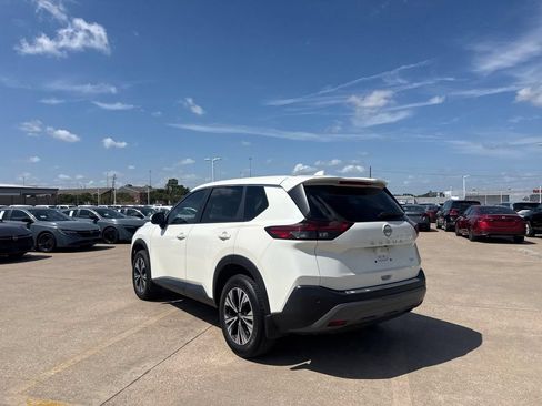 Certified 2023 Nissan Rogue SV FWD image 14