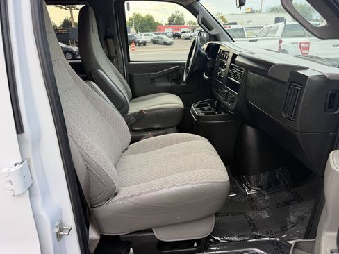 Used 2025 Chevrolet Express 3500 LT w/ LT Preferred Equipment Group RWD image 25