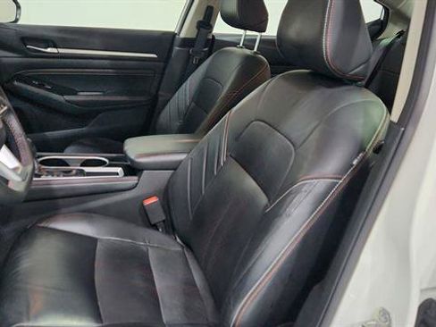 Certified 2023 Nissan Altima 2.5 SR w/ SR Premium Package image 12