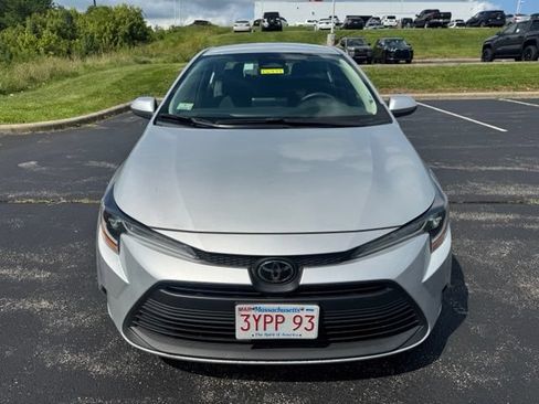 Used 2024 Toyota Corolla LE FWD image 8