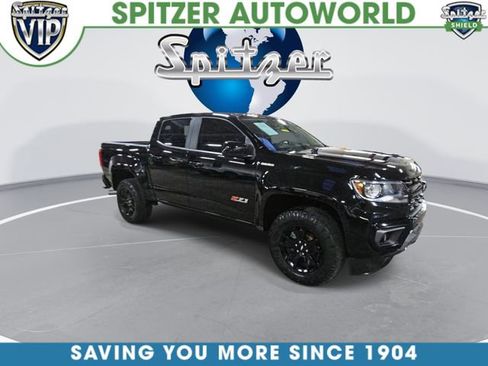 Used 2021 Chevrolet Colorado Z71 w/ Z71 Midnight Edition AWD/4WD image 2