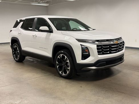 New 2026 Chevrolet Equinox LT w/ Safety and Technology Package FWD image 6