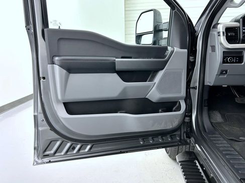 Used 2025 Ford F250 XLT image 9