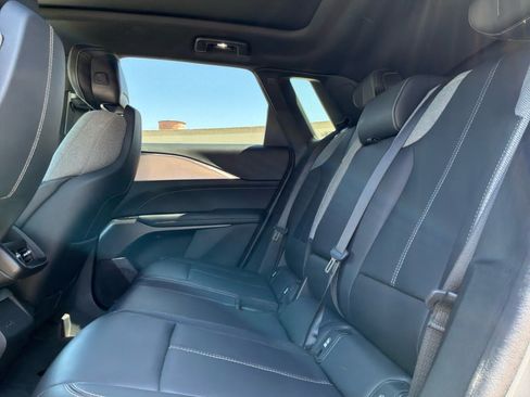 Used 2024 Cadillac Lyriq Tech RWD image 17