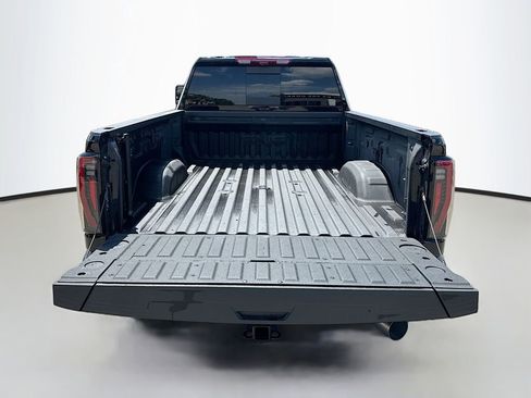 Used 2025 GMC Sierra 2500 AT4X image 29