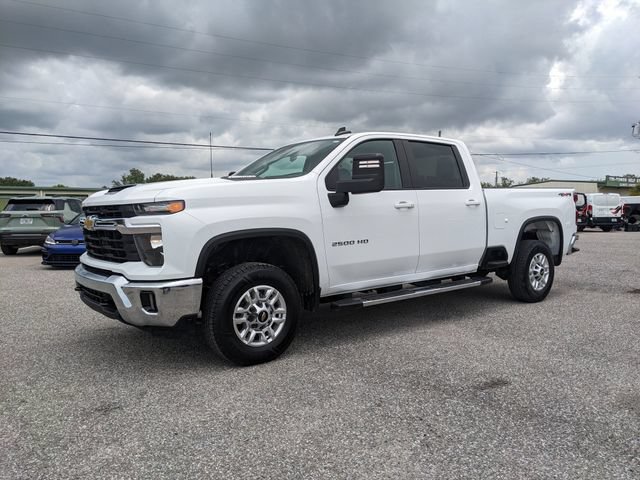 Used 2025 Chevrolet Silverado 2500 LT AWD/4WD image 8