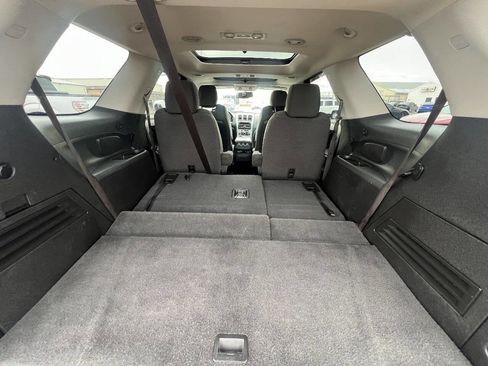 Used 2012 GMC Acadia SLE image 9