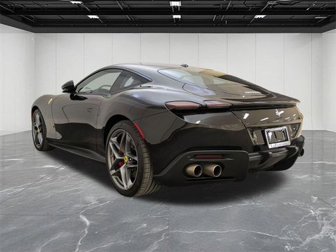 Used 2024 Ferrari Roma image 3