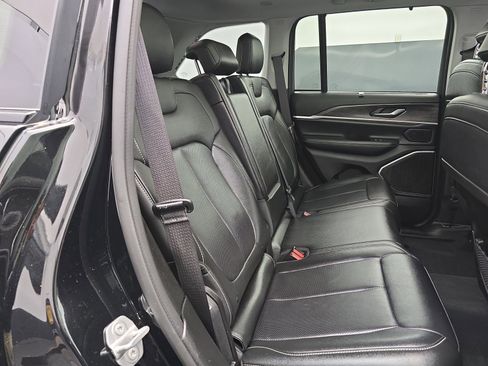 Used 2023 Jeep Grand Cherokee 4WD 4xe w/ Luxury Tech Group II image 44