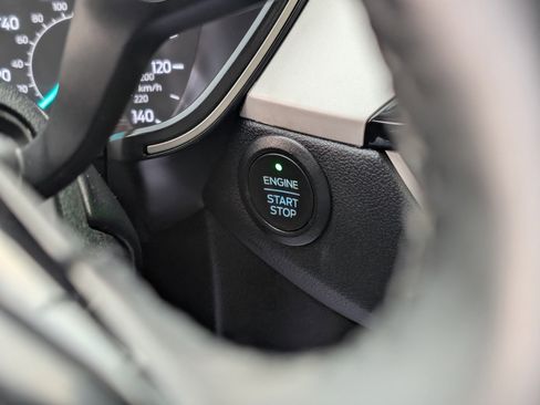 Used 2022 Ford Escape SE w/ Convenience Package image 19