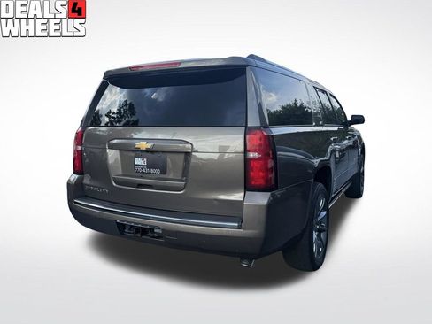 Used 2016 Chevrolet Suburban LTZ RWD image 8