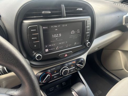Used 2025 Kia Soul LX w/ LX Technology Package image 20