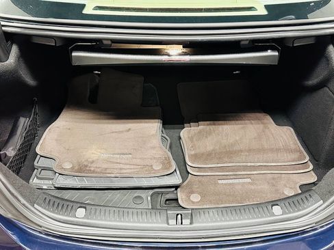 Used 2017 Mercedes-Benz E 300 4MATIC image 29
