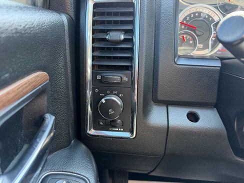 Used 2015 RAM 1500 Laramie w/ Convenience Group image 28