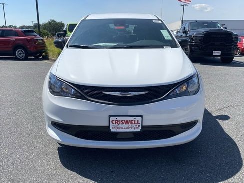 New 2026 Chrysler Voyager LX image 10