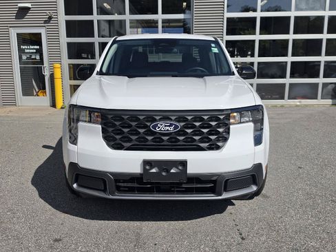 Used 2025 Ford Maverick XLT w/ Equipment Group 301A AWD/4WD image 8