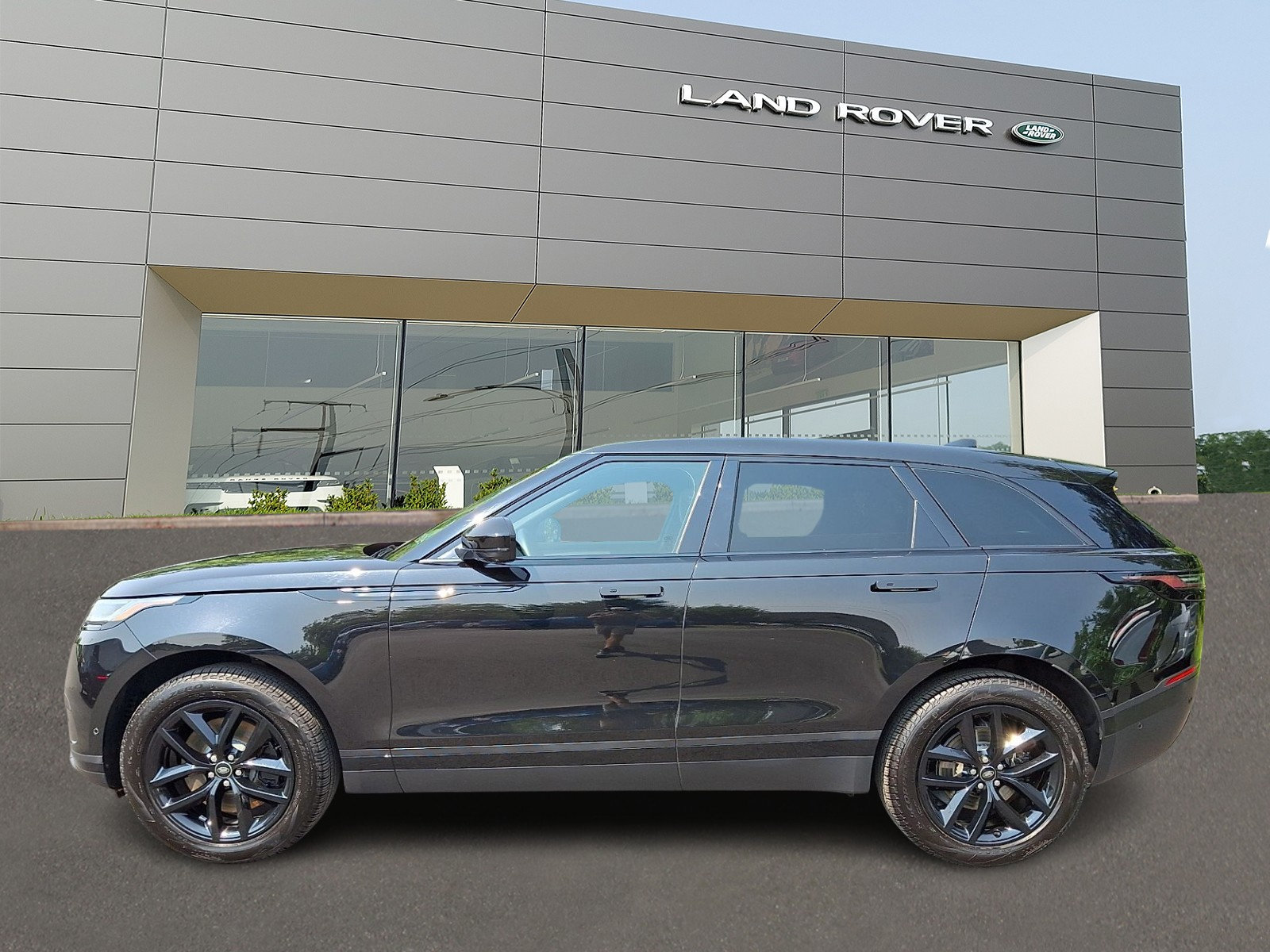 Used 2026 Land Rover Range Rover Velar S AWD/4WD image 7