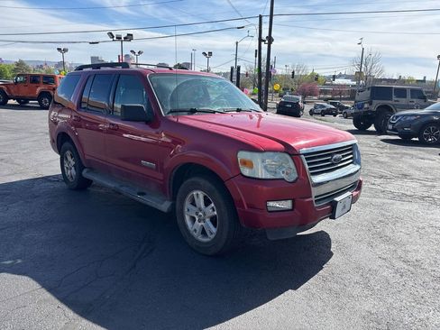 Used 2007 Ford Explorer XLT image 3