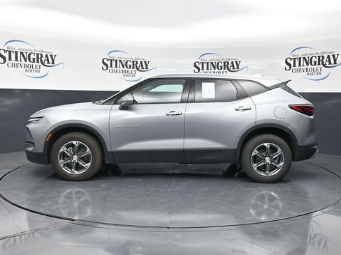 Used 2025 Chevrolet Blazer LT FWD image 5