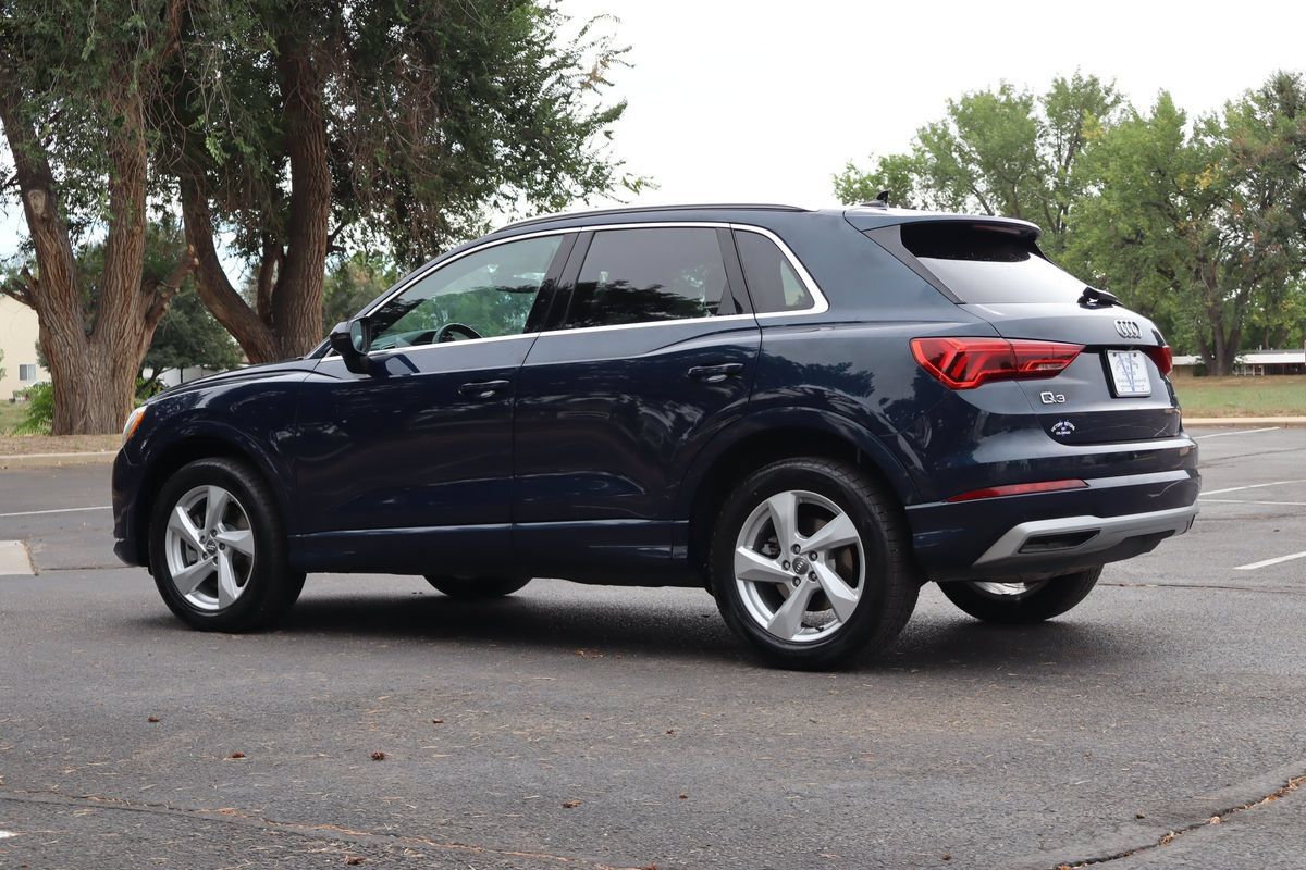 Used 2019 Audi Q3 2.0T Premium AWD/4WD image 7