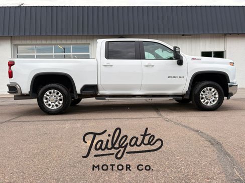 Used 2025 Chevrolet Silverado 2500 LT AWD/4WD image 1