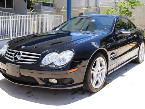 Used 2005 Mercedes-Benz SL 600 image 2