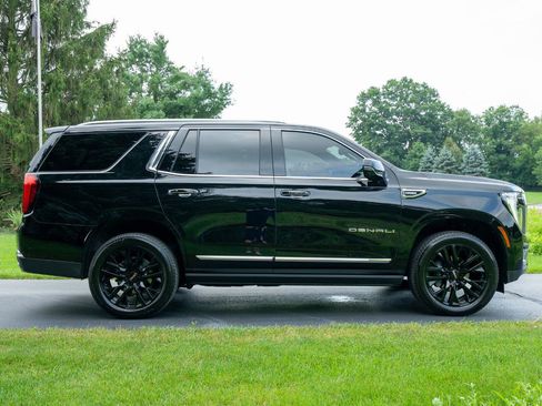 Used 2025 GMC Yukon Denali w/ Denali Reserve Package AWD/4WD image 6