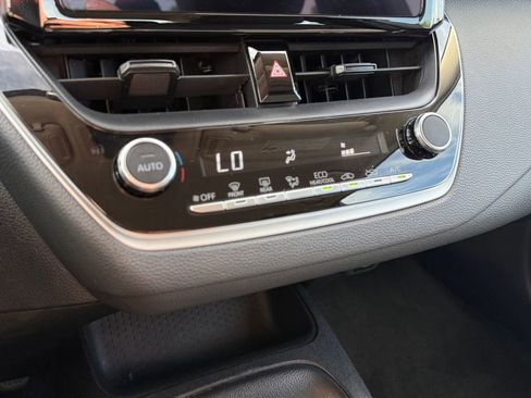 Used 2024 Toyota Corolla LE FWD image 36