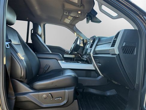 Used 2019 Ford F250 Lariat w/ Lariat Ultimate Package image 15