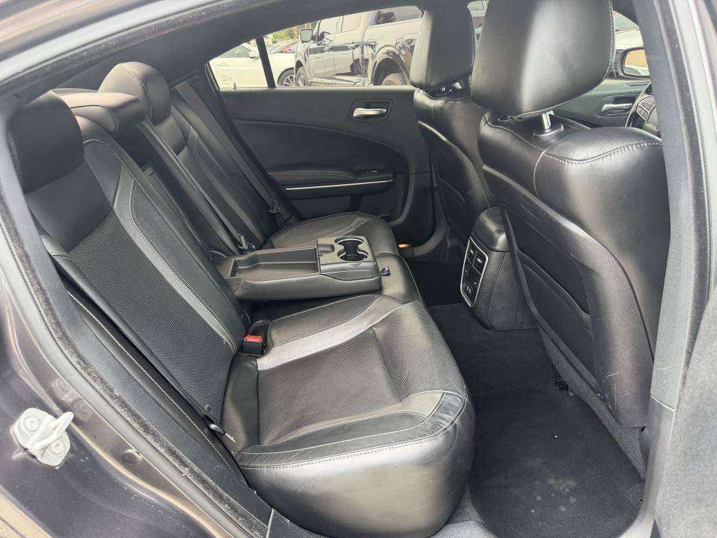 Used 2020 Dodge Charger SXT w/ Leather Interior Group RWD image 13