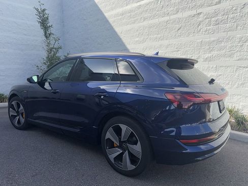 Used 2022 Audi e-tron Premium Plus w/ Premium Plus Package AWD/4WD image 3