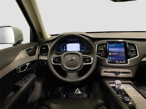 Used 2024 Volvo XC90 B6 Ultimate image 23
