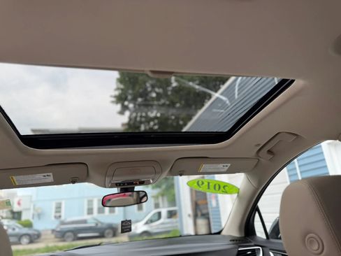Used 2019 Buick Enclave Essence AWD/4WD image 35