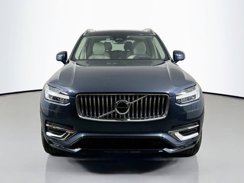 New 2025 Volvo XC90 B6 Ultra w/ Lounge Package image 2