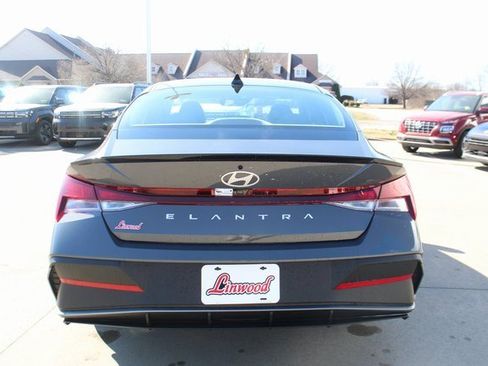 New 2026 Hyundai Elantra Sport image 4