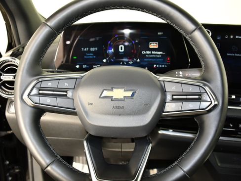 Used 2025 Chevrolet Equinox LT AWD/4WD image 19